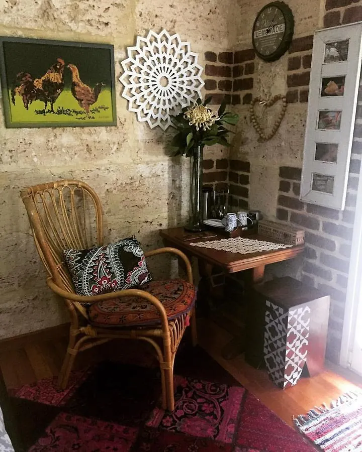 Kellers Bed And Breakfast Perth Bed & Breakfast